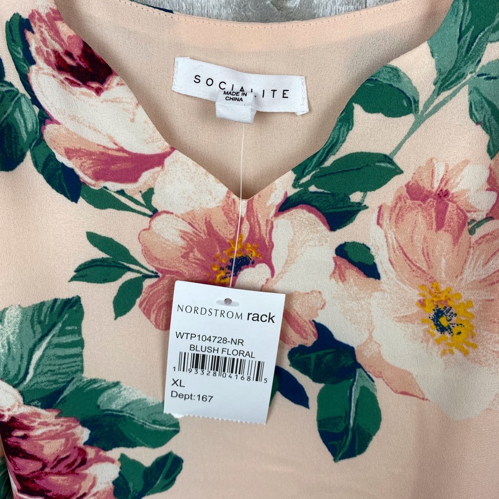 Socialite Blush Floral Scalloped Cami Size XL New! - Picture 11 of 13